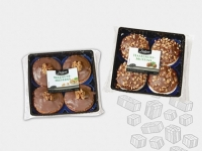 Muffins mit Milchschokolade und Nusstopping