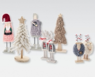 MY LIVING STYLE Winterliche Holzfiguren mit Wolle