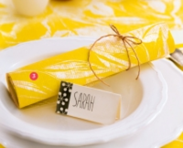 BUFFET 3) Fruhlingsservietten