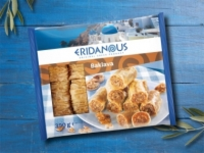 Runder Baklava mit Walnüssen