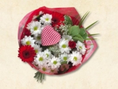 Muttertagsstrauss mit Herzstecker (ab 6.5.) CHF 12.99