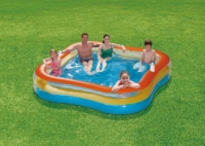 Family Pool quadratisch