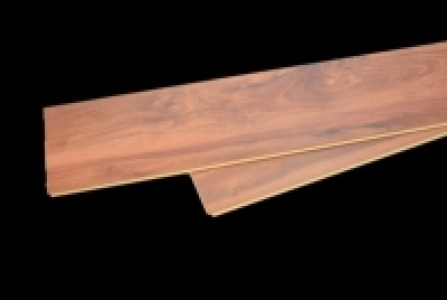 Laminat Swiss Noblesse 8mm American Nussbaum