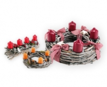 Adventskranz aus Weinreben