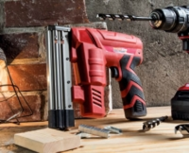 WORKZONE® TITANIUM+ Akku-Tacker und -Nagler 10,8 V
