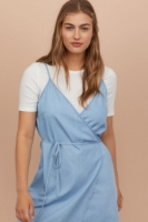  Kurzes Wickelkleid CHF 14.45