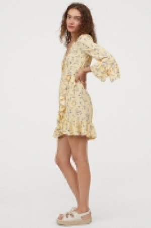  Gemustertes Wickelkleid CHF 27.95