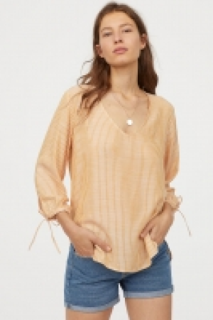  Bluse mit V-Ausschnitt CHF 12.45