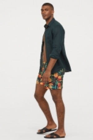  Kurze Badeshorts CHF 29.95