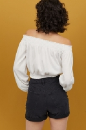  Bluse im Carmen-Stil CHF 7.95