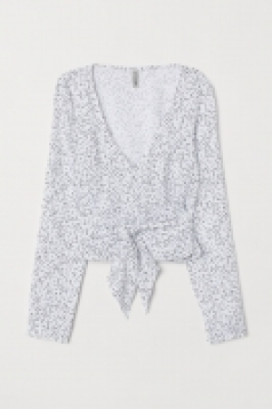  Wickelbluse mit V-Ausschnitt CHF 12.95