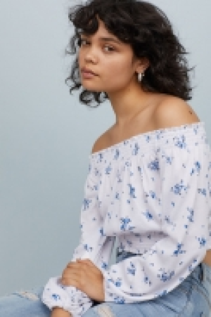  Bluse im Carmen-Stil CHF 3.95