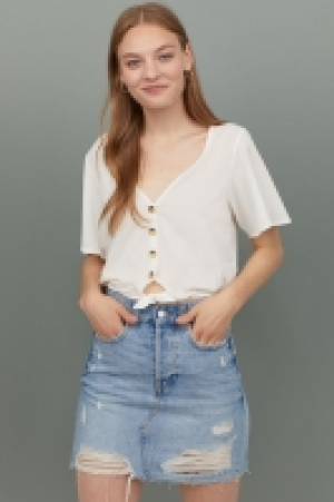  Kurzshirt mit Bindedetail CHF 11.45