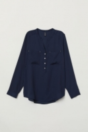  Bluse mit V-Ausschnitt CHF 20.95