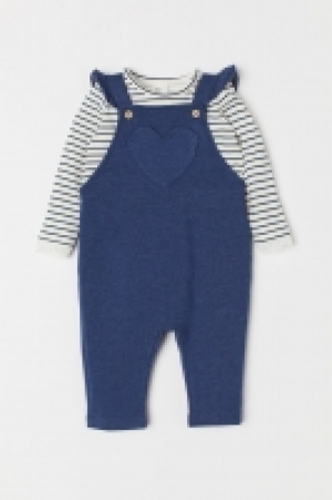  Shirt und Latzhose CHF 9.45