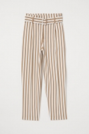  Hose mit Gürtel CHF 19.95