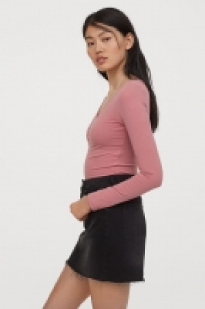  Shirt mit V-Ausschnitt CHF 8.95