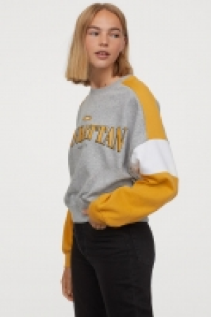  Sweatshirt mit Motiv CHF 11.95