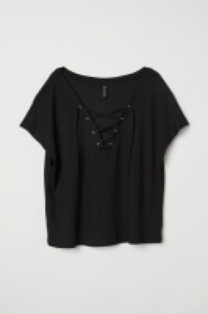  Shirt mit Schnürung CHF 9.95