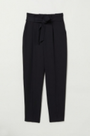  Hose mit Paperbag-Bund CHF 47.95