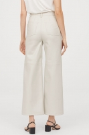  Hose aus Lederimitat CHF 70.95