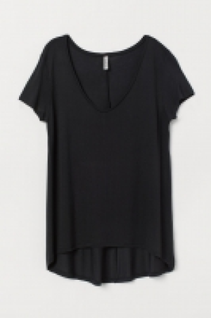  Viskoseshirt mit V-Ausschnitt CHF 8.95