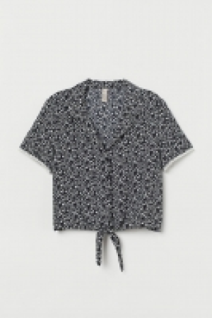  Gemusterte Bindebluse CHF 6.95