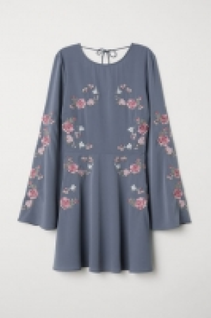  Besticktes Kleid CHF 29.95