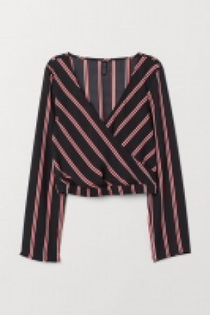  Kurze Wickelbluse CHF 11.95