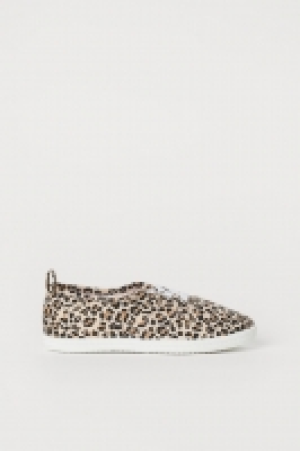  Sneaker aus Baumwolle CHF 4.95