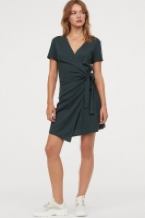  Kurzes Wickelkleid CHF 14.95