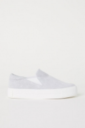  Sneaker aus Veloursleder CHF 29.95