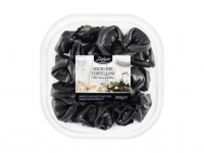 Schwarze Tortelloni