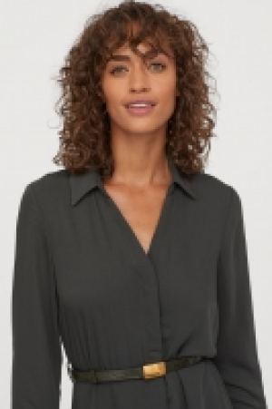  Kleid mit Gürtel CHF 31.95