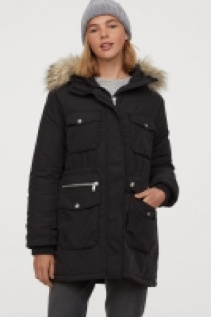  Wattierter Parka mit Kapuze CHF 43.95