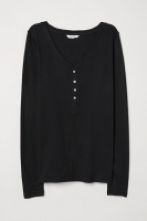  Shirt mit V-Ausschnitt CHF 11.95