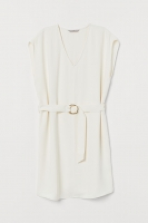  Kleid mit Gürtel CHF 20.95