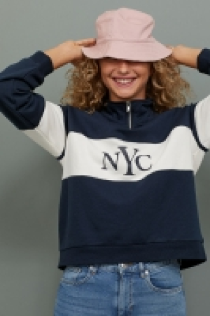 Sweatshirt mit Stehkragen CHF 23.95