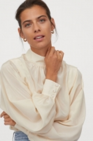  Bluse mit Stehkragen CHF 34.95