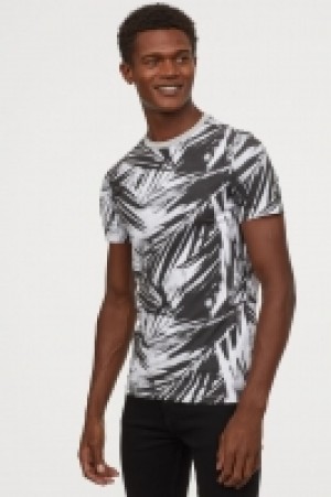  T-Shirt Muscle Fit CHF 13.95