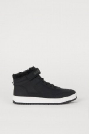  Sneaker mit Teddyfutter CHF 20.95