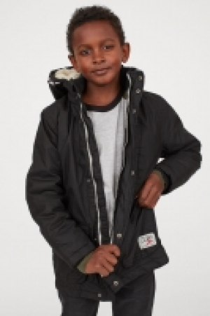  Wattierter Parka mit Kapuze CHF 34.95