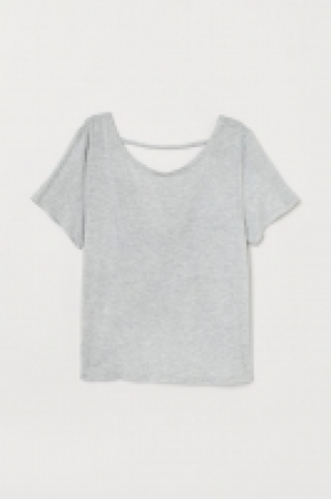  Shirt mit Rückenausschnitt CHF 9.95