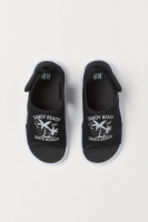  Sandalen aus Scuba CHF 11.95