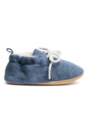  Weiche Hausschuhe CHF 9.95
