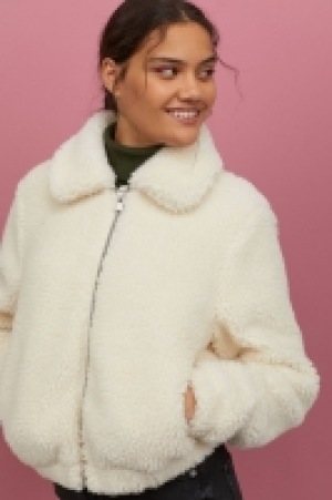  Jacke aus Teddyfleece CHF 27.95