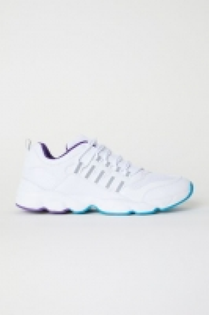  Sneaker aus Mesh CHF 31.95