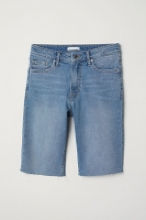 HM   Knielange Jeansshorts