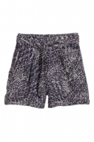 HM   Shorts mit Bindegürtel