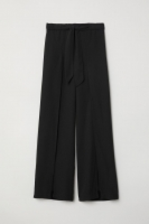 HM   Weite Hose mit Schlitz